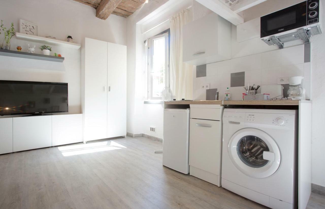 GregBnb-com - Filet suspendu ! - PARKING INCLUS - CLIMATISÉ - WIFI -15min Gare Toulon Extérieur photo