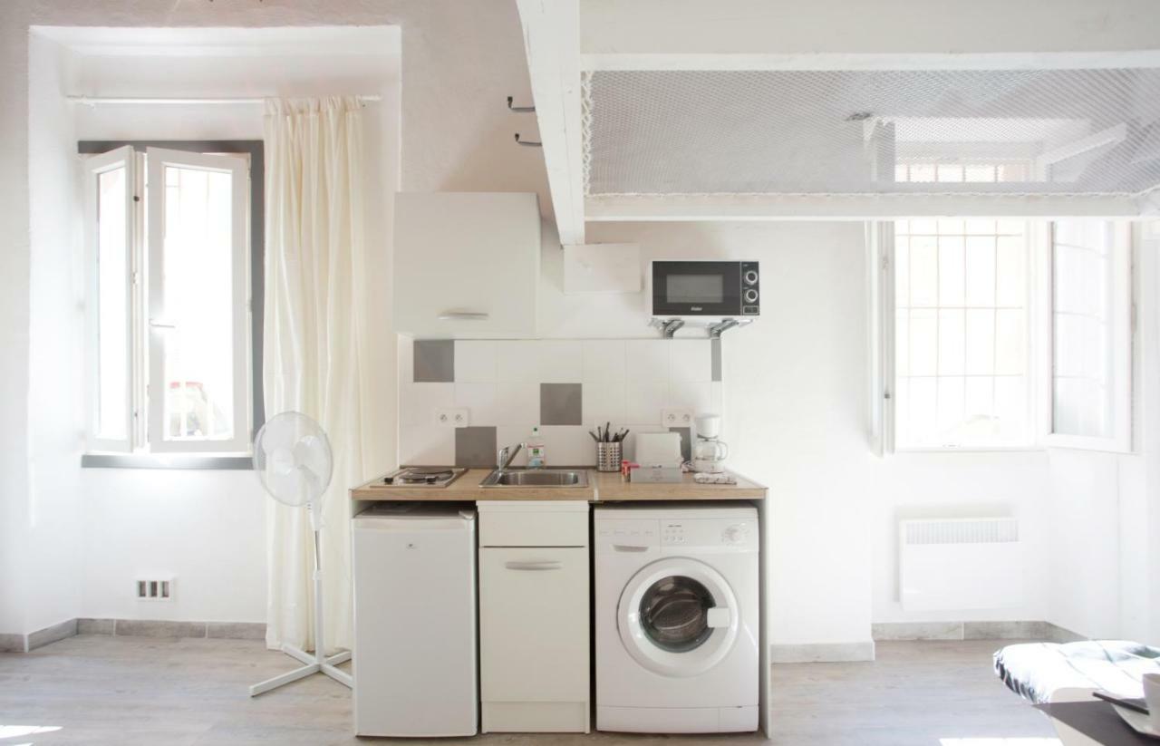 GregBnb-com - Filet suspendu ! - PARKING INCLUS - CLIMATISÉ - WIFI -15min Gare Toulon Extérieur photo