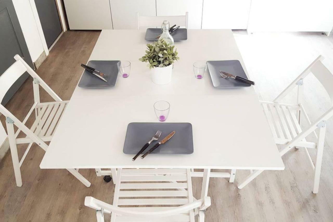 GregBnb-com - Filet suspendu ! - PARKING INCLUS - CLIMATISÉ - WIFI -15min Gare Toulon Extérieur photo